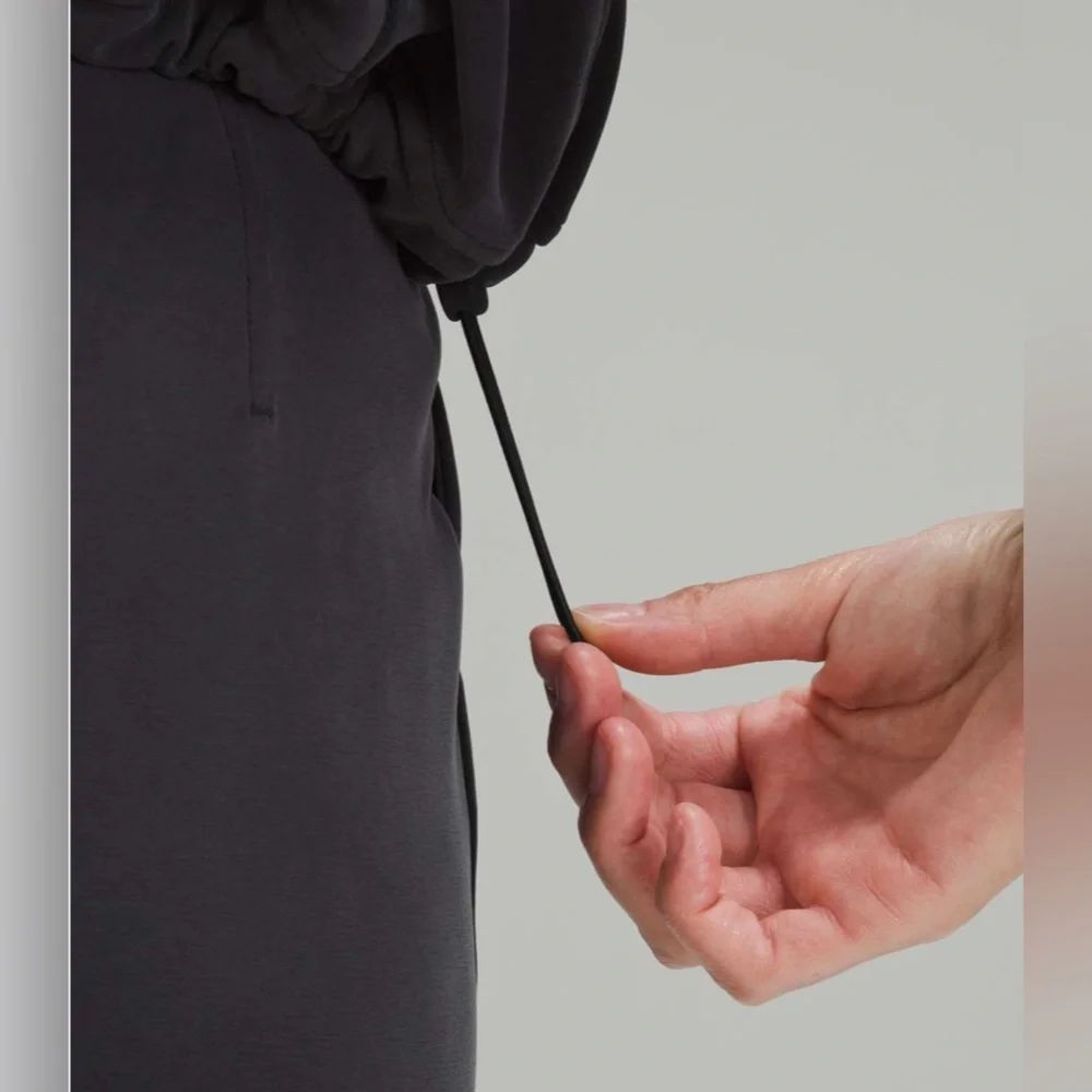 Lululemon Brushed Softstreme Half Zip size 2 $118 retail black - Picture 8 of 8